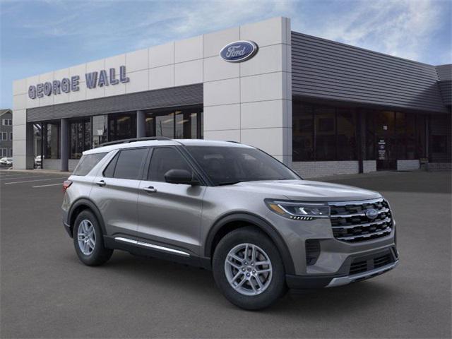 new 2025 Ford Explorer car, priced at $40,802