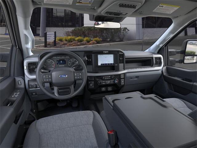 new 2025 Ford F-450 car, priced at $75,007