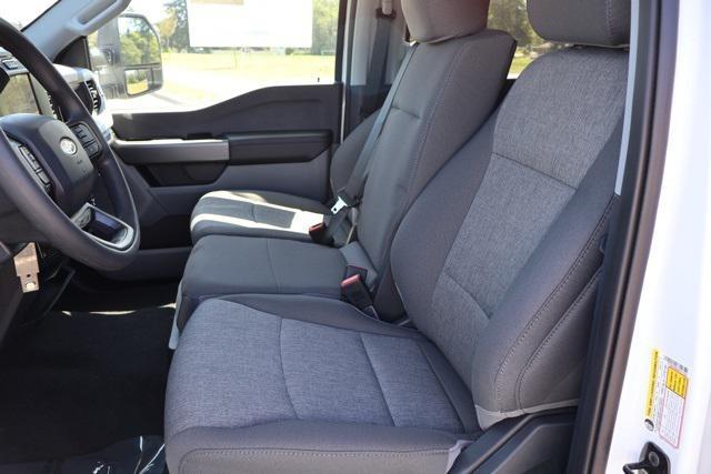 new 2025 Ford F-250 car, priced at $63,934