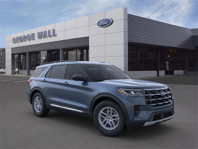 new 2025 Ford Explorer car, priced at $41,282