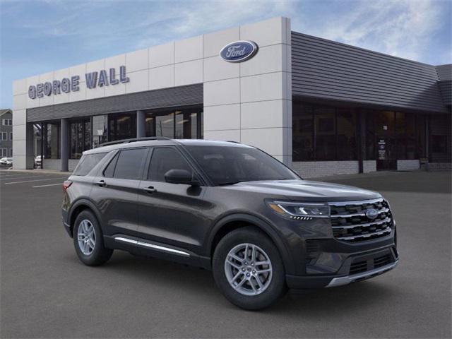 new 2025 Ford Explorer car, priced at $40,802