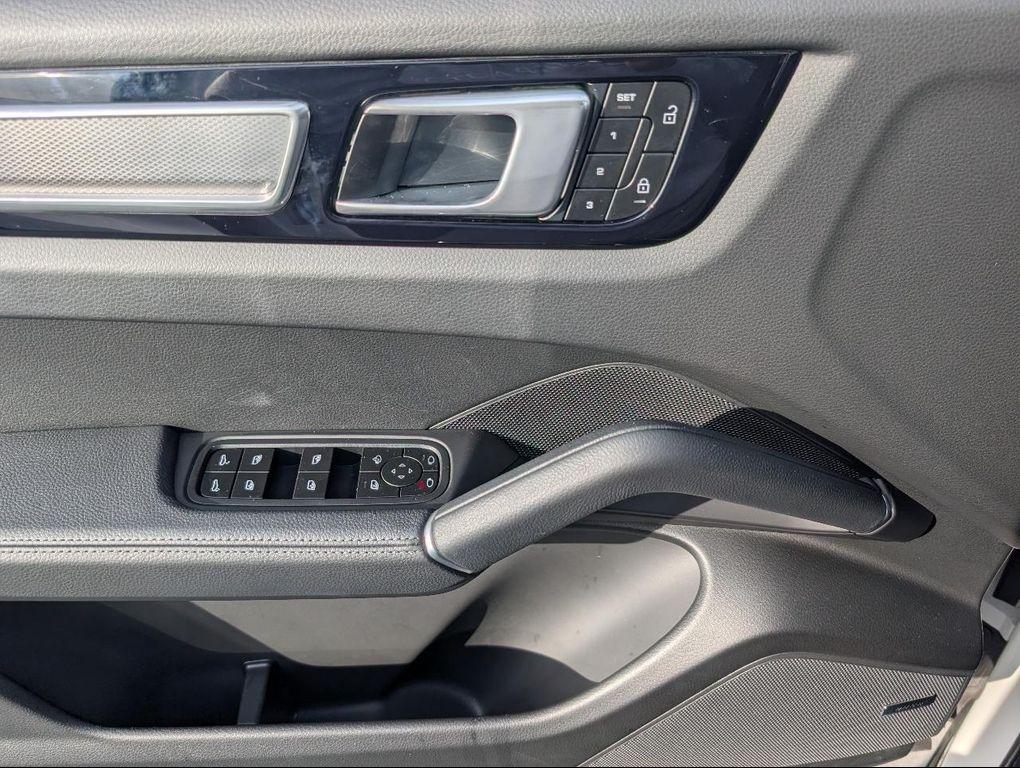 used 2023 Porsche Cayenne car, priced at $72,988