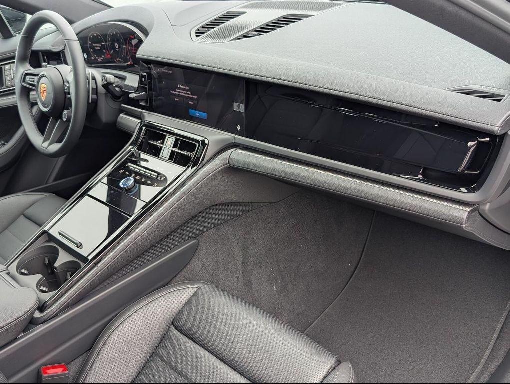 new 2025 Porsche Panamera car