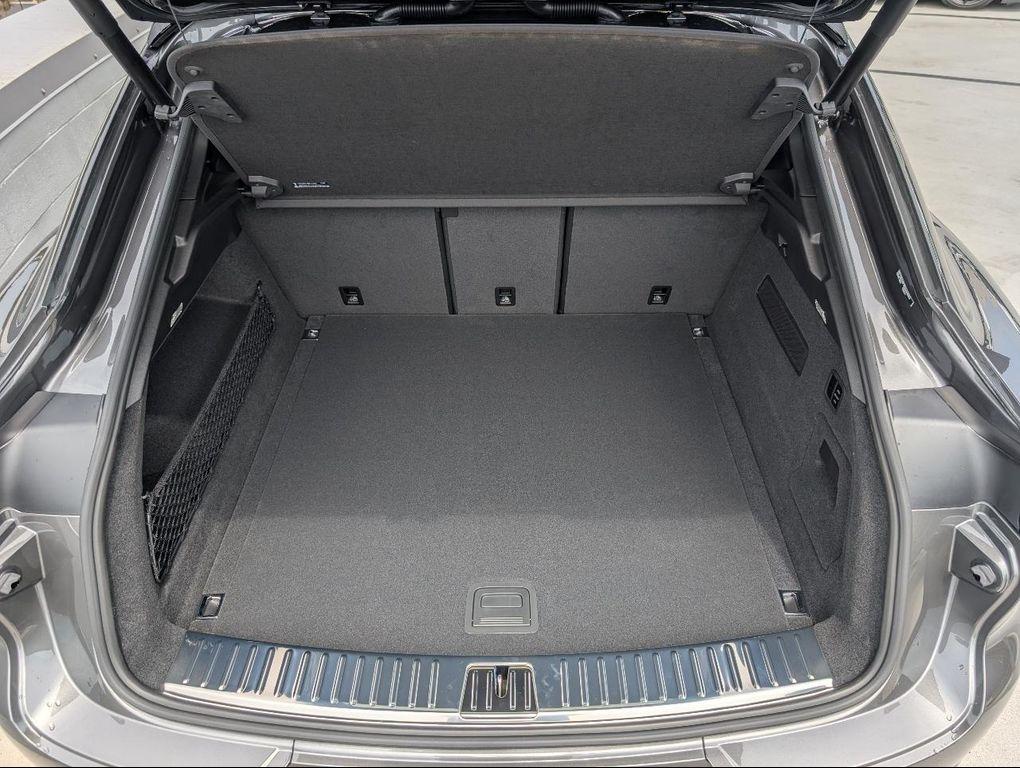 new 2025 Porsche Cayenne car