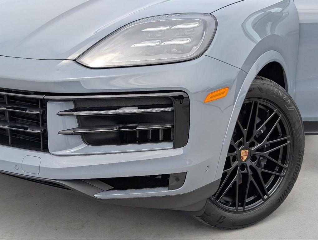 new 2025 Porsche Cayenne car, priced at $108,075