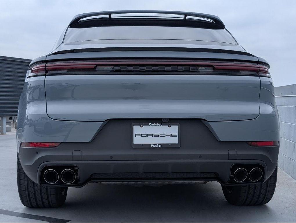 new 2025 Porsche Cayenne car, priced at $108,075