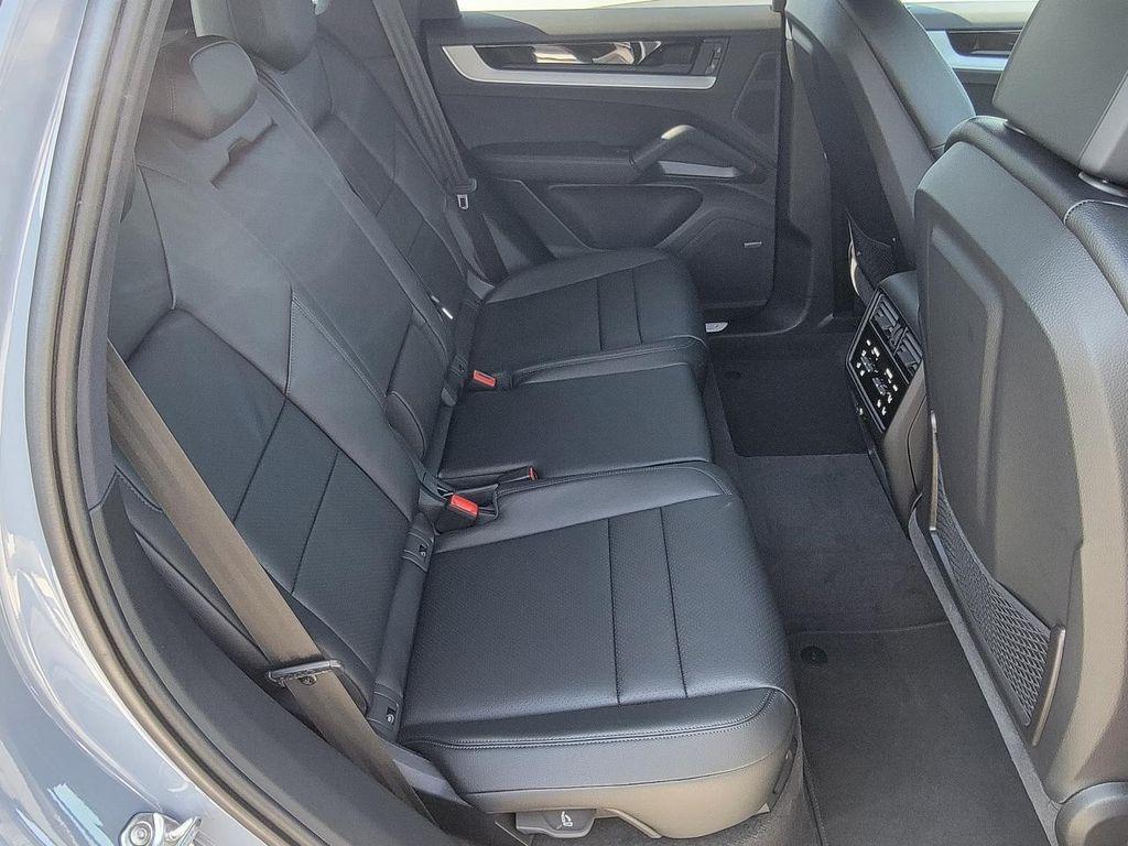 new 2025 Porsche Cayenne car