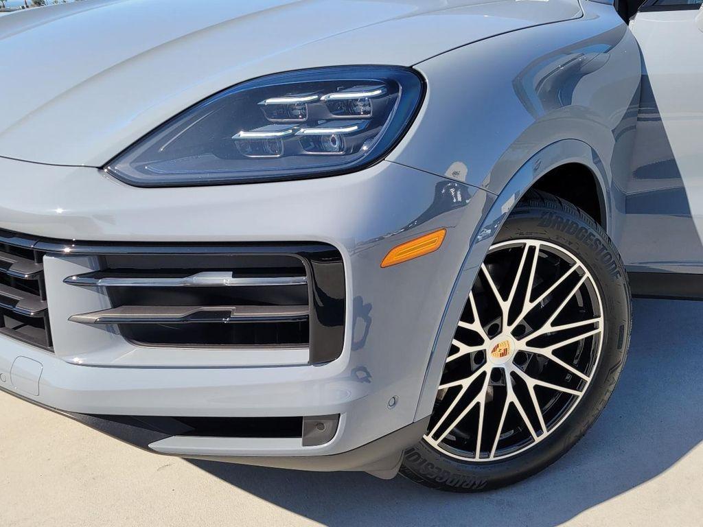 new 2025 Porsche Cayenne car