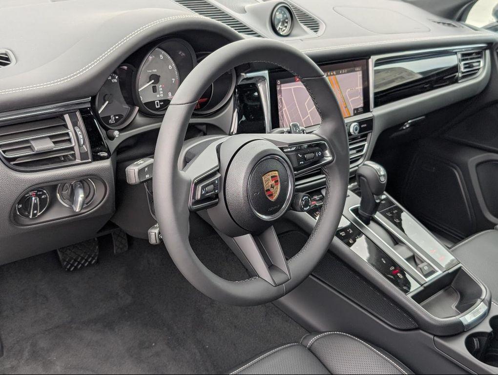 new 2025 Porsche Macan car