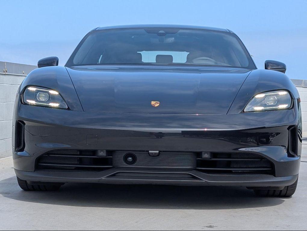 new 2025 Porsche Taycan car