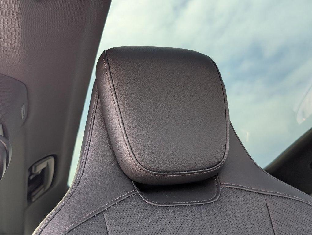 new 2025 Porsche Taycan car