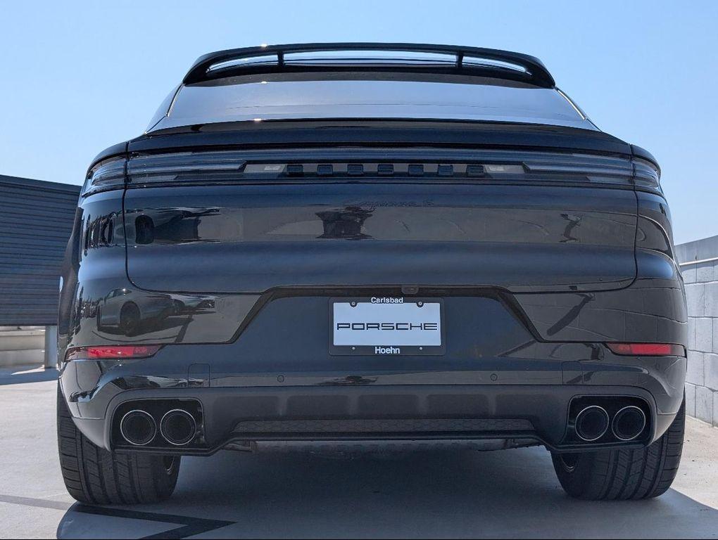 new 2025 Porsche Cayenne car