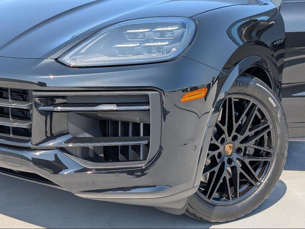 new 2025 Porsche Cayenne car