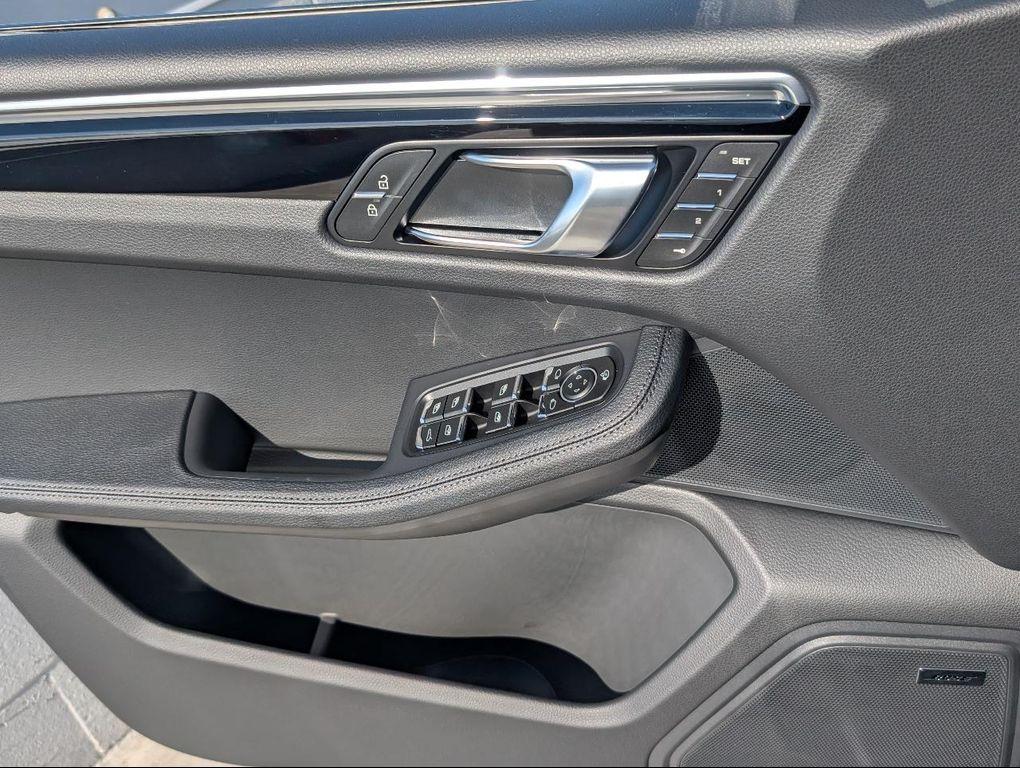new 2026 Porsche Macan car
