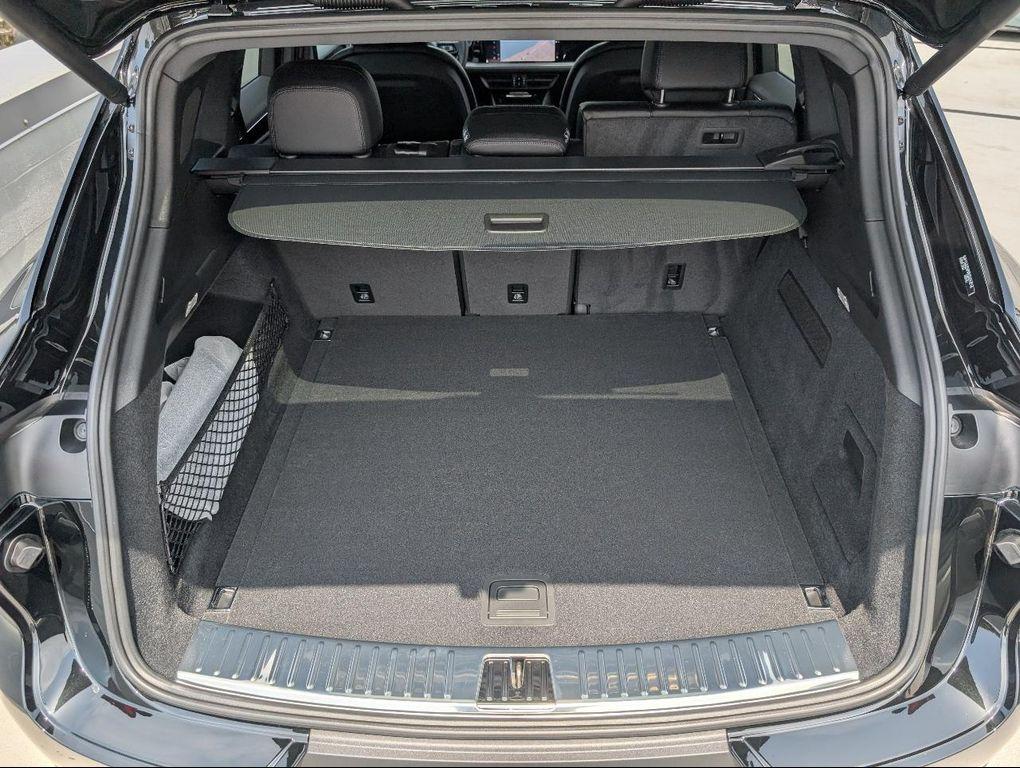 new 2025 Porsche Cayenne car