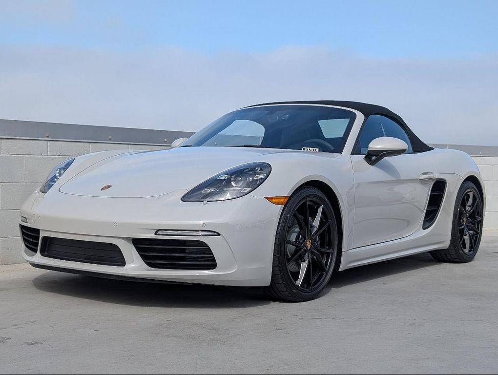 new 2025 Porsche 718 Boxster car