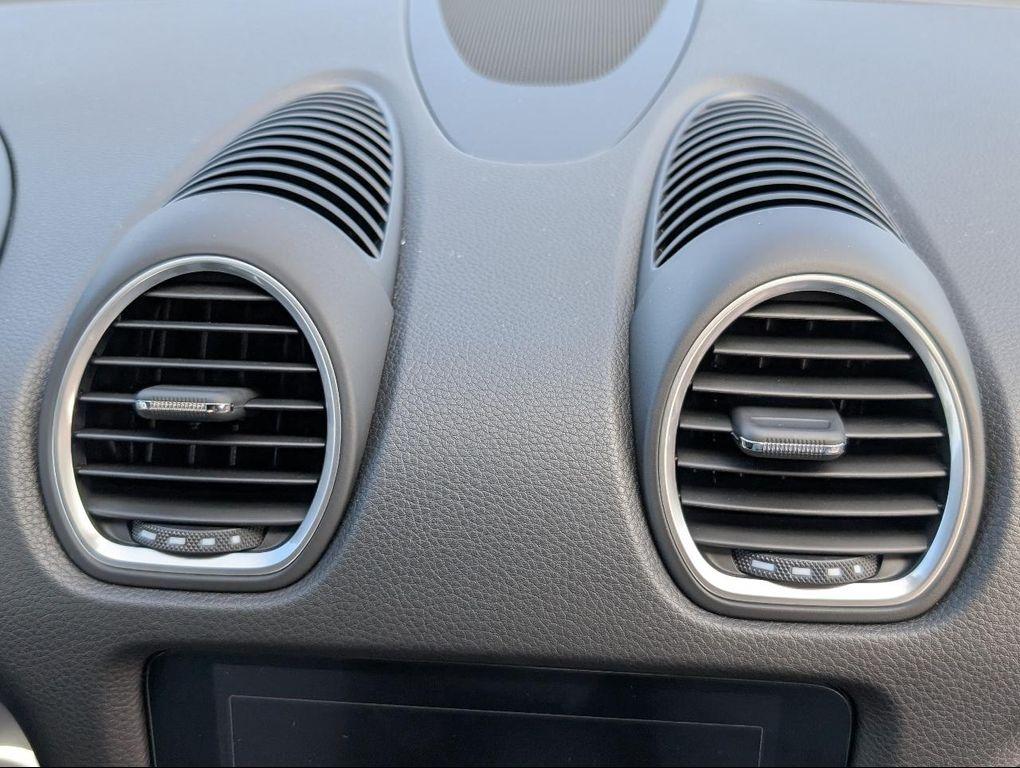 new 2025 Porsche 718 Boxster car