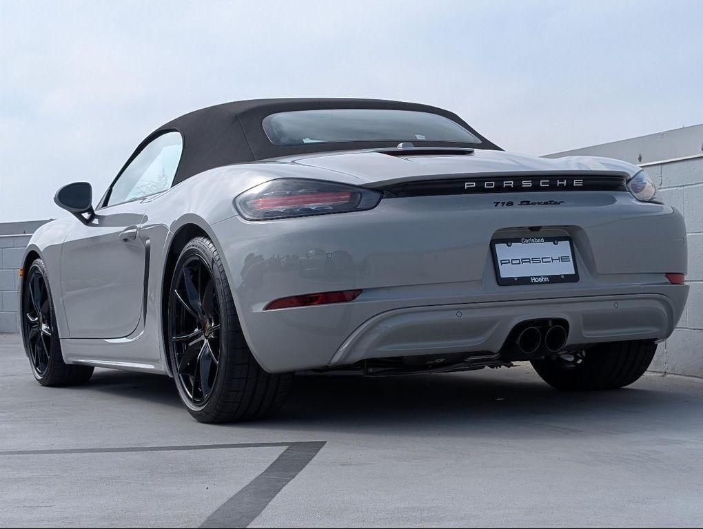 new 2025 Porsche 718 Boxster car