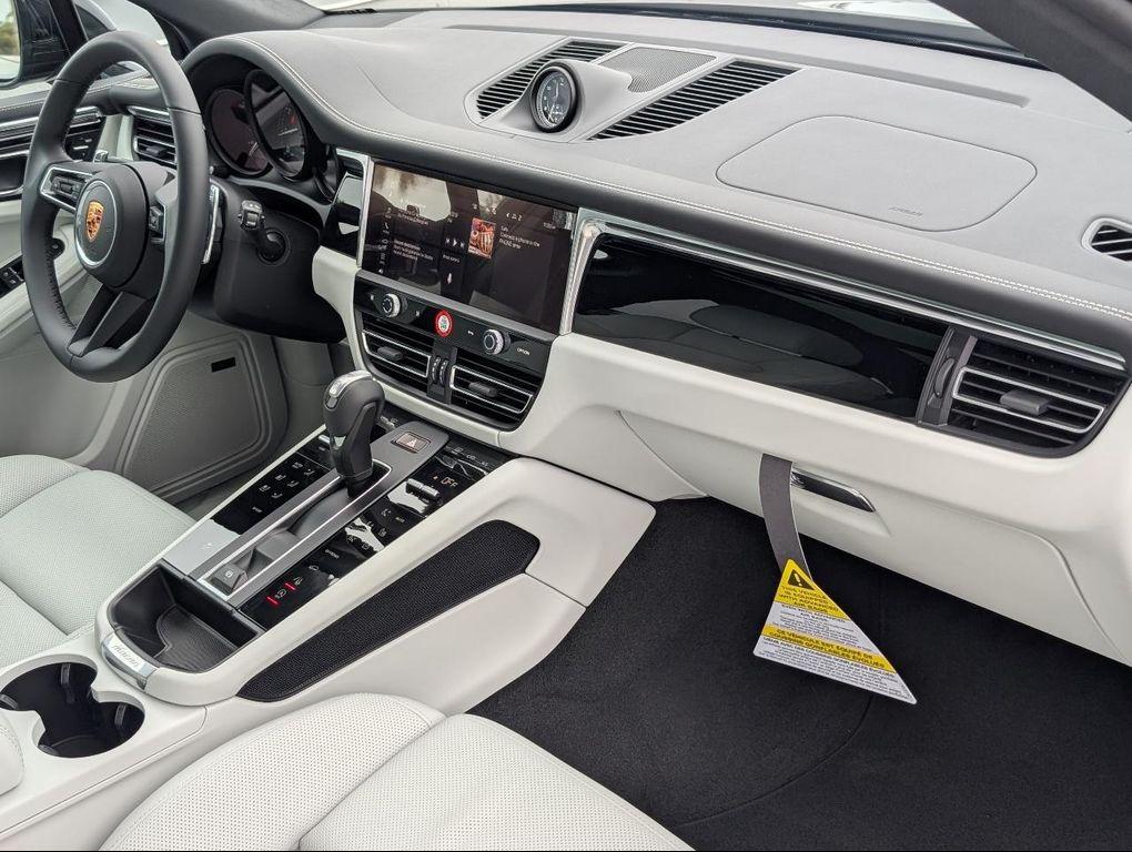 new 2025 Porsche Macan car