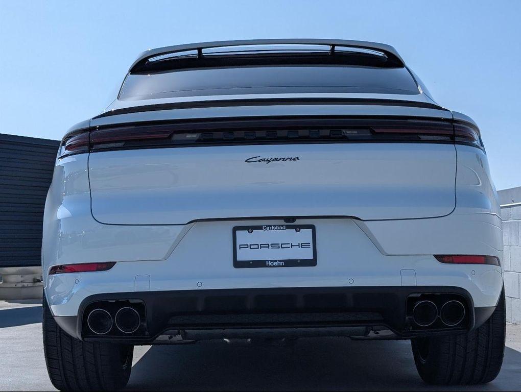 new 2025 Porsche Cayenne car, priced at $109,225
