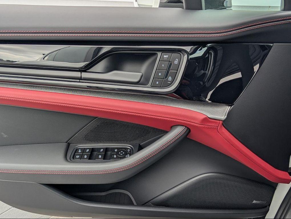 new 2025 Porsche Panamera car