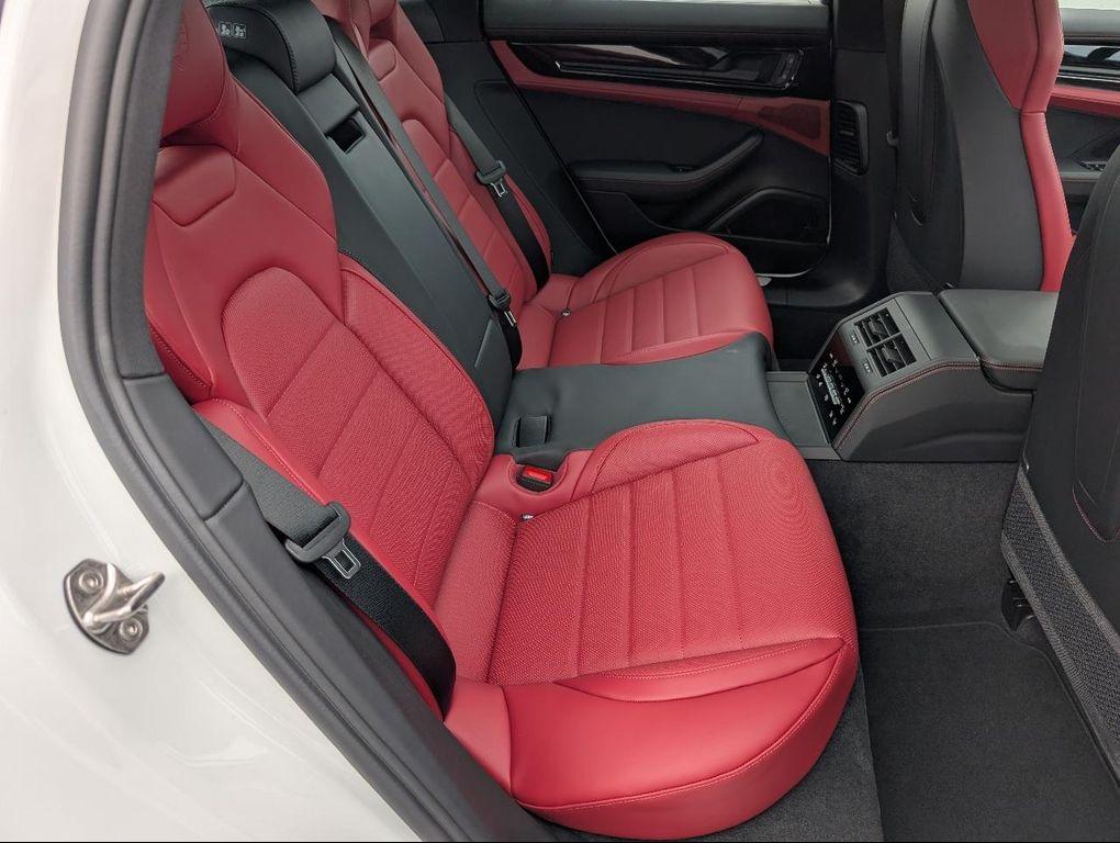 new 2025 Porsche Panamera car