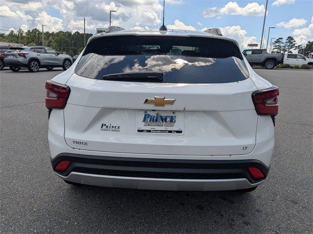 new 2025 Chevrolet Trax car, priced at $24,372