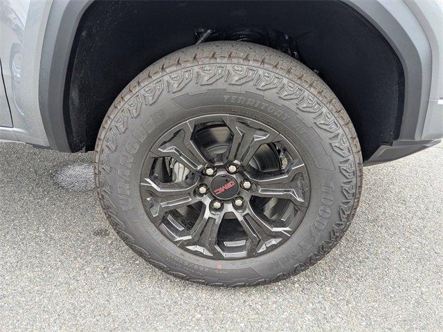 new 2025 GMC Canyon car, priced at $40,366