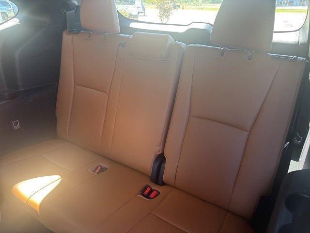 used 2022 Toyota Highlander car, priced at $39,725