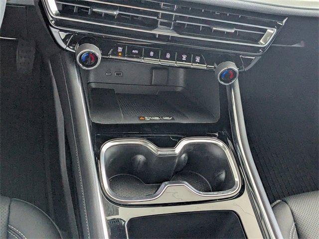 new 2025 Chevrolet Traverse car, priced at $44,023