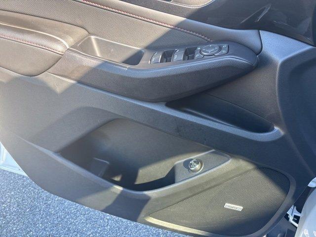 used 2022 Chevrolet Traverse car, priced at $36,294