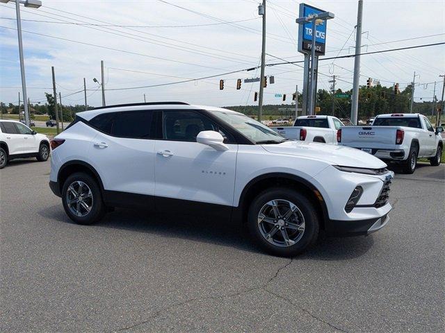 new 2025 Chevrolet Blazer car, priced at $36,257