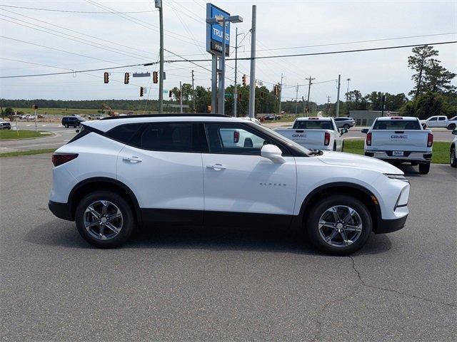 new 2025 Chevrolet Blazer car, priced at $36,257