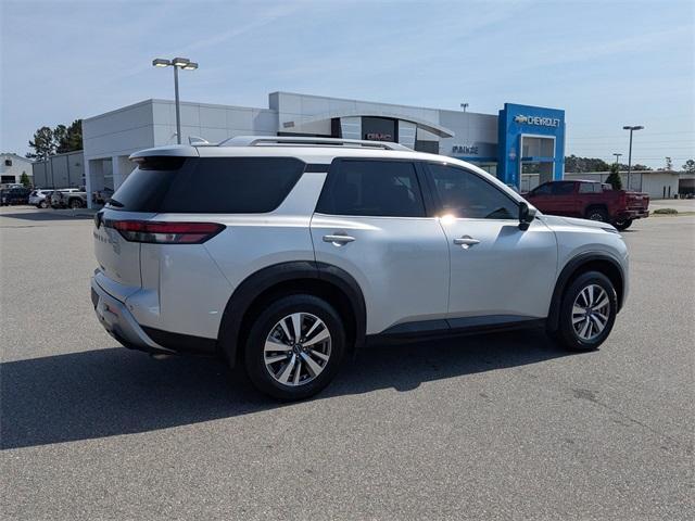 used 2022 Nissan Pathfinder car, priced at $28,900