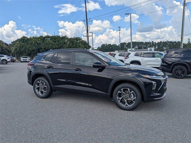 new 2025 Chevrolet Trax car, priced at $24,372