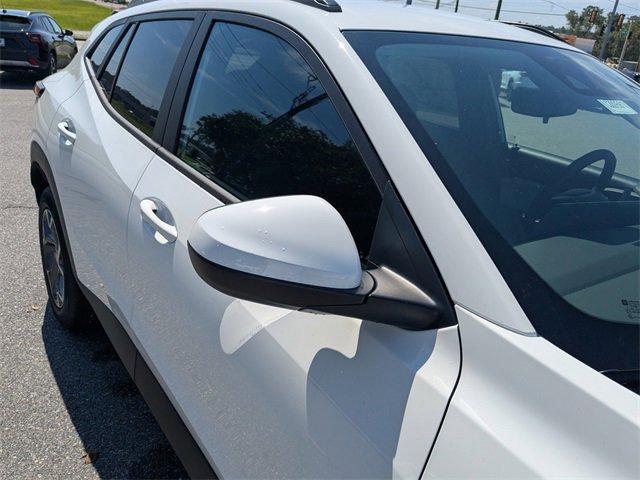 new 2025 Chevrolet Trax car, priced at $24,122