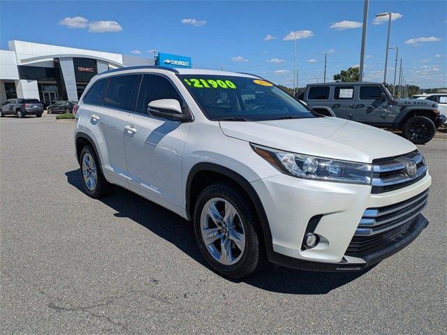 used 2018 Toyota Highlander car, priced at $21,900