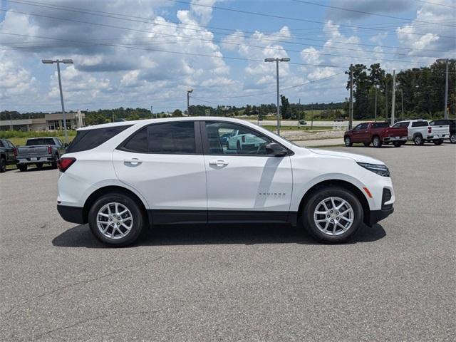 new 2024 Chevrolet Equinox car, priced at $28,160