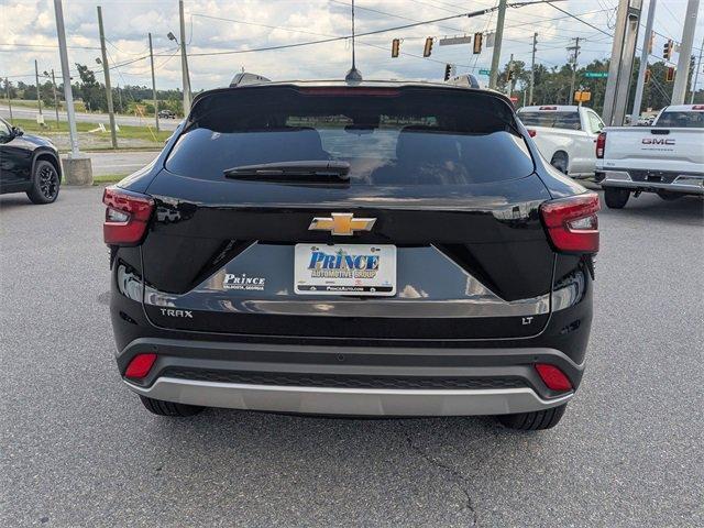new 2025 Chevrolet Trax car, priced at $24,372