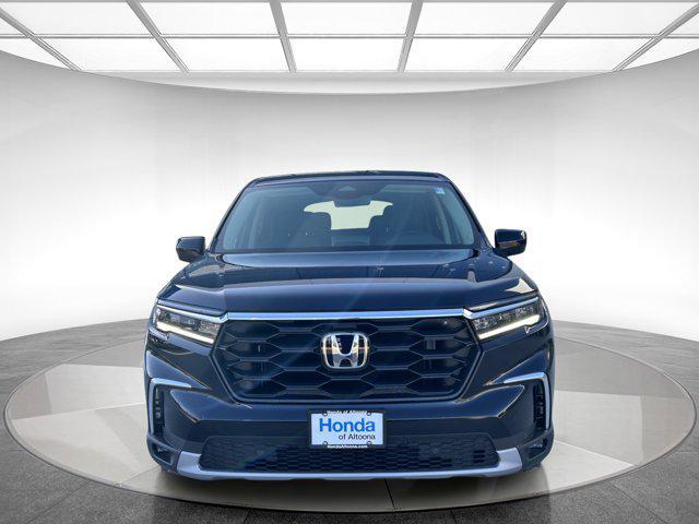 new 2025 Honda Pilot car, priced at $47,944