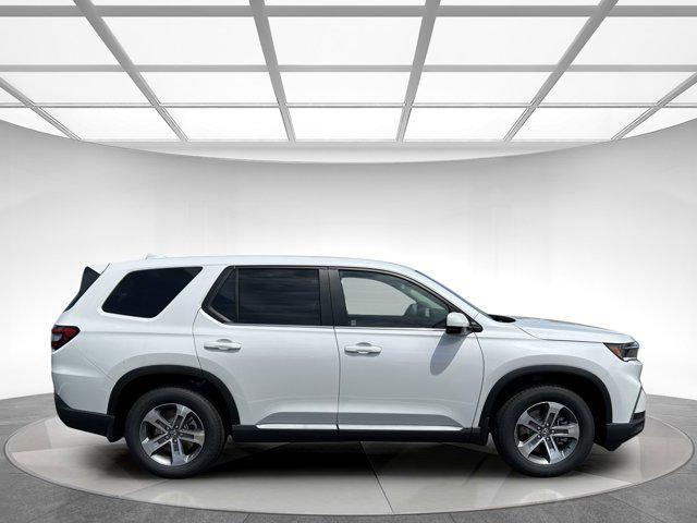 new 2025 Honda Pilot car, priced at $47,769