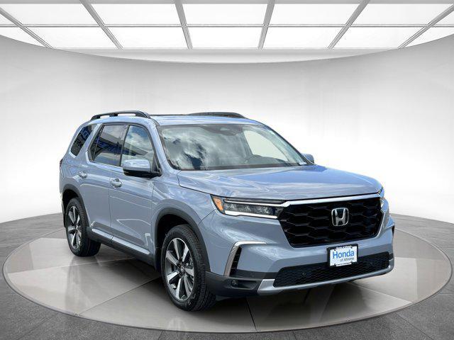 new 2025 Honda Pilot car, priced at $51,669