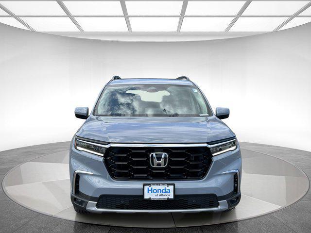 new 2025 Honda Pilot car, priced at $51,669