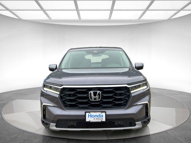 new 2025 Honda Pilot car, priced at $49,414