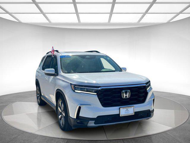used 2023 Honda Pilot car, priced at $41,875