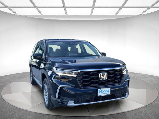 new 2025 Honda Pilot car, priced at $47,944