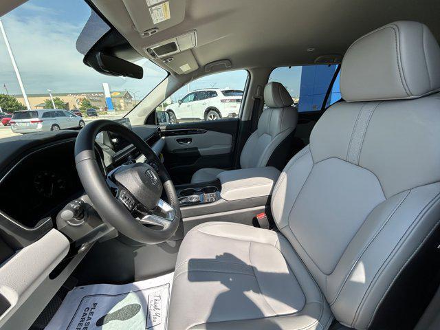 new 2025 Honda Pilot car, priced at $49,469