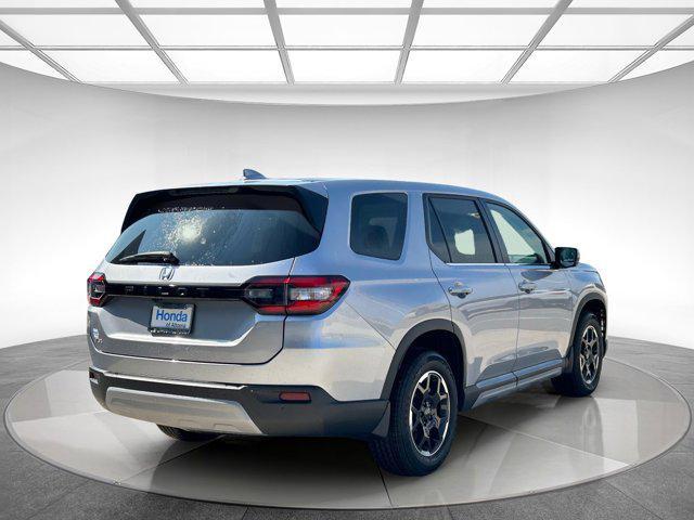 new 2025 Honda Pilot car, priced at $49,469
