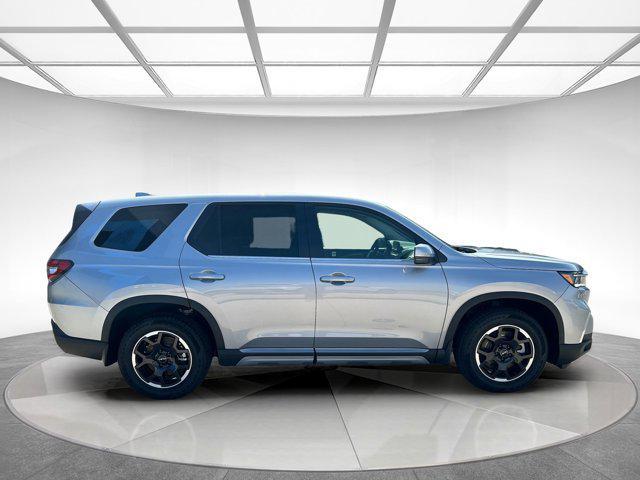 new 2025 Honda Pilot car, priced at $49,469