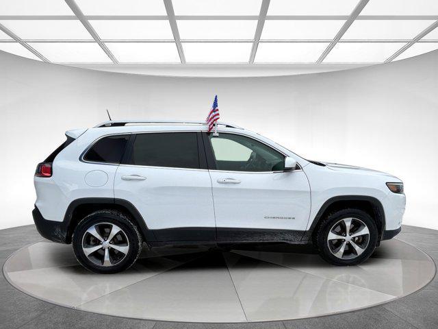 used 2019 Jeep Cherokee car, priced at $20,595